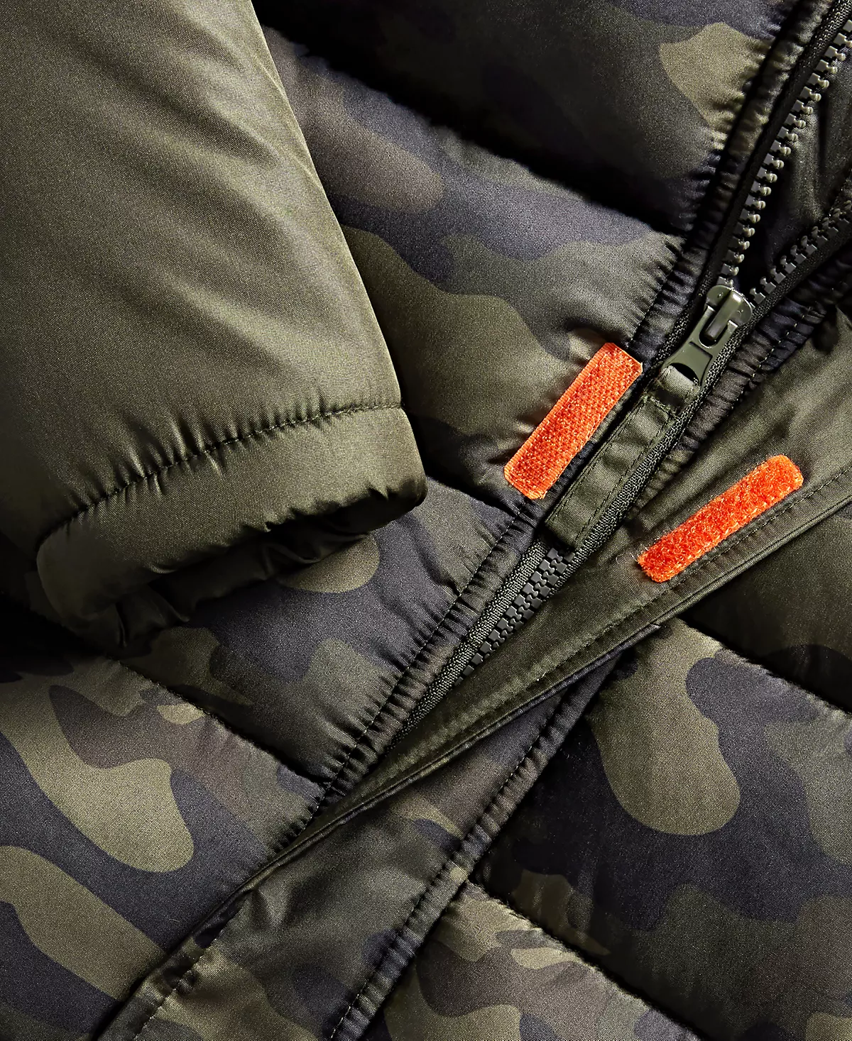 S Rothschild & CO Big Boys Camo Puffer Jacket 5 S Rothschild & CO Big Boys Camo Puffer Jacket - Image 3